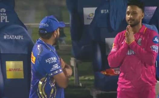 Akash Madhwal meets Rohit Sharma with folded hands